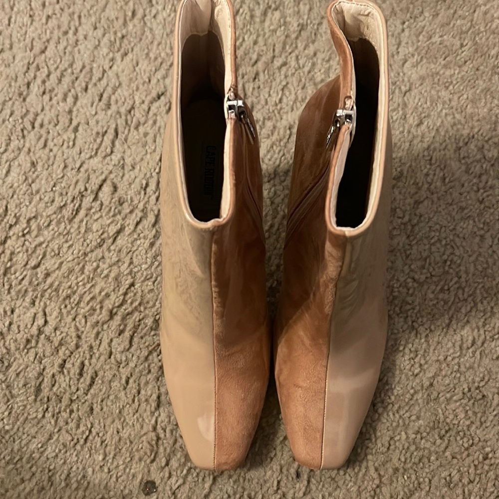 Fashion Nova heels, only worn once. Size 10M I really like these but can’t fit.